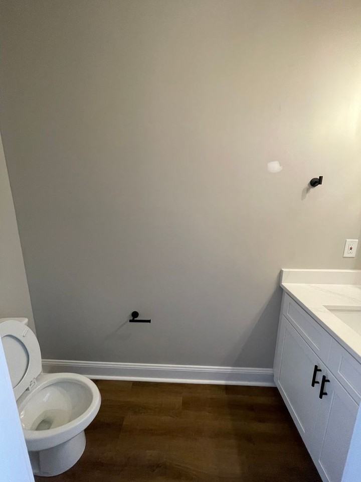 625 E 3rd St #11 - Photo 6 of 32