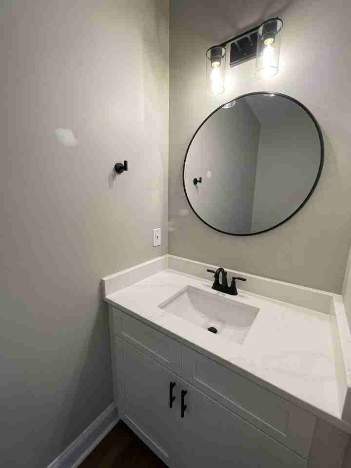 625 E 3rd St #11 - Photo 7 of 32