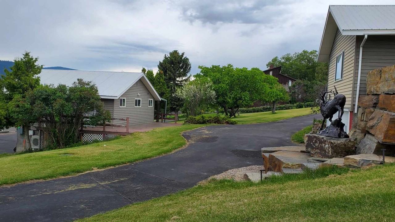 27064 Us Highway 93 - Photo 2 of 24