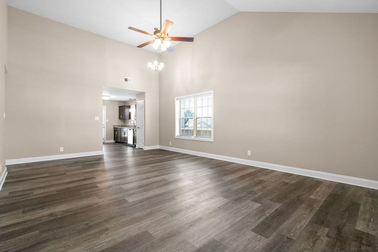 454 Irish Hills Dr - Photo 7 of 31