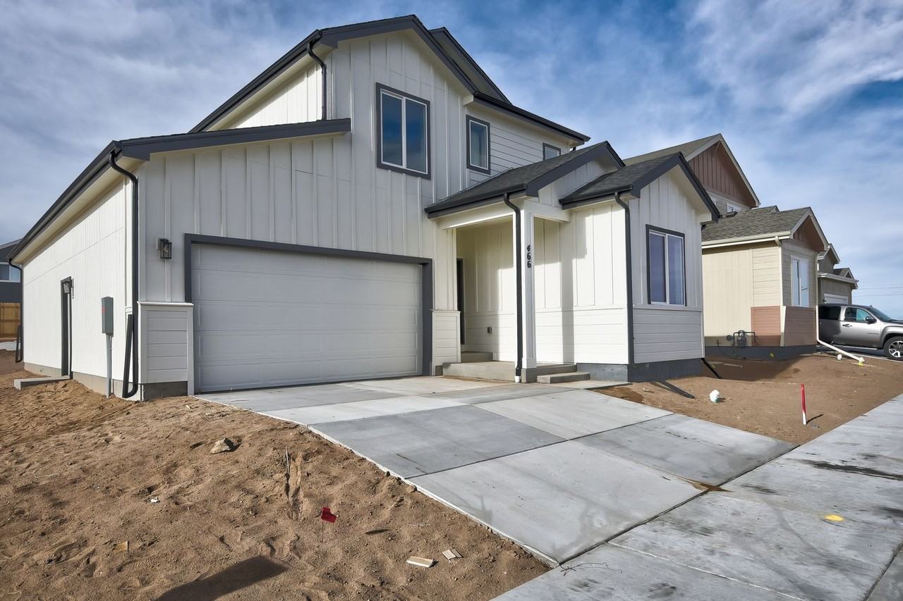 466 Indian Grass St - Photo 3 of 39