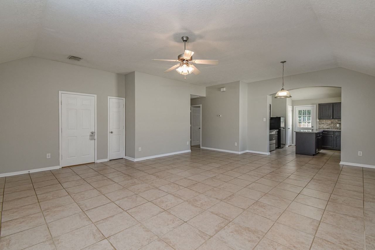 5500 N Buffalo Cir - Photo 5 of 21