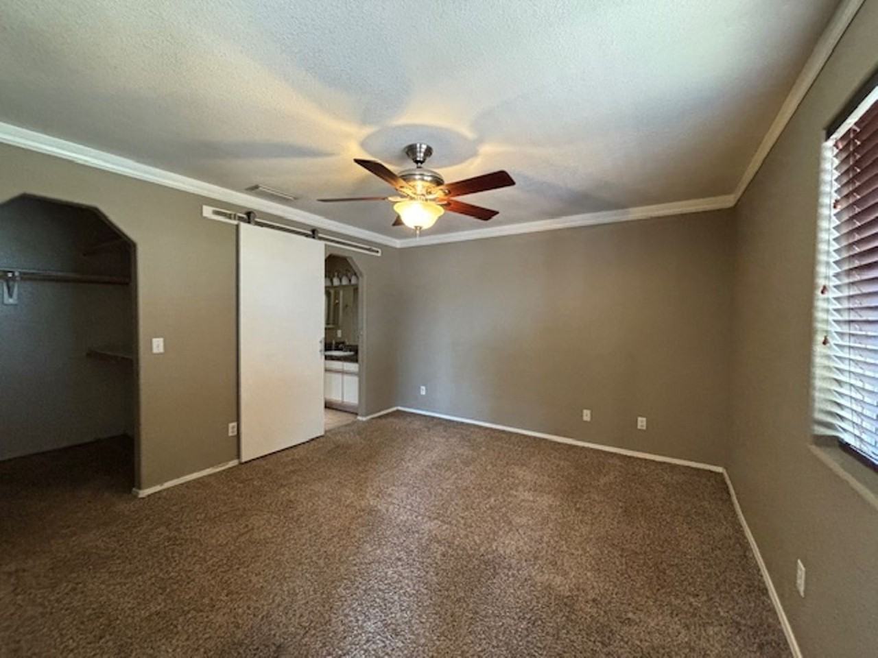 3696 Monterey Dr - Photo 6 of 14