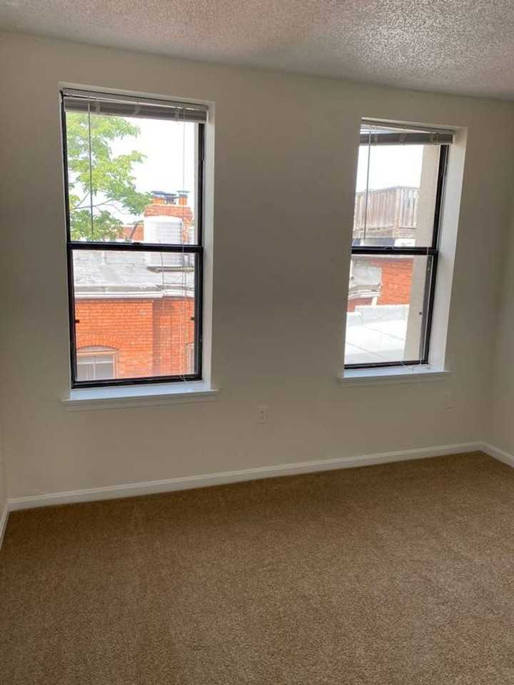 1332 21st St Nw #502 - Photo 6 of 10