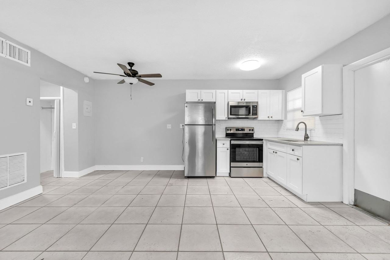 2025 Washington Street - Photo 3 of 50