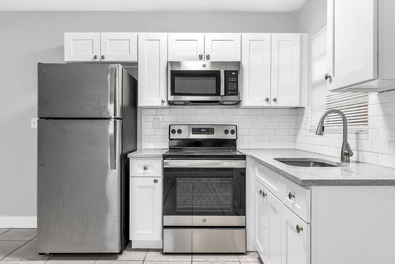 2025 Washington Street - Photo 4 of 50