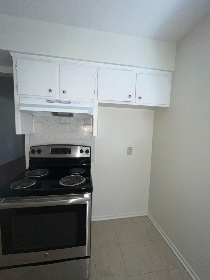 3235 - Photo 3 of 14