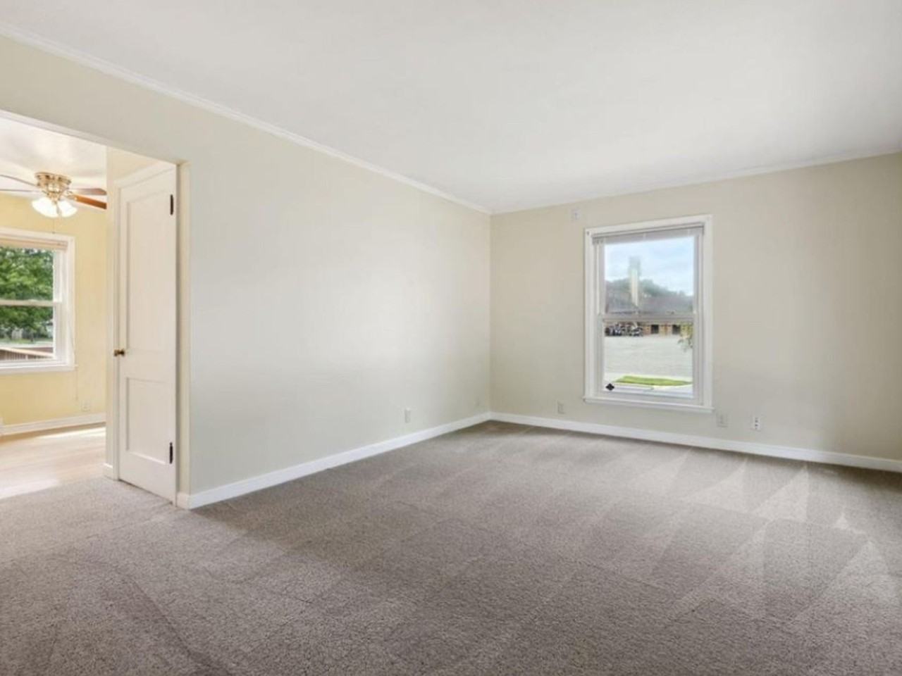 5055 Emerson Ave N - Photo 4 of 21