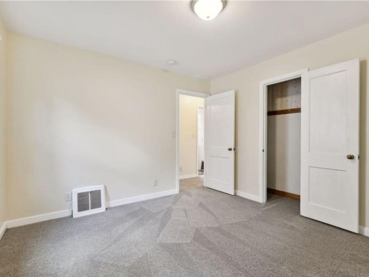 5055 Emerson Ave N - Photo 6 of 21