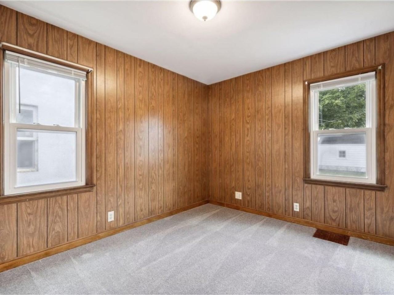 5055 Emerson Ave N - Photo 7 of 21