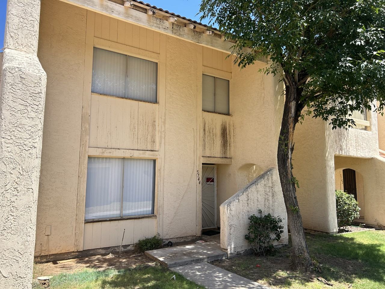 5744 North 44th Avenue - Photo 3 of 29