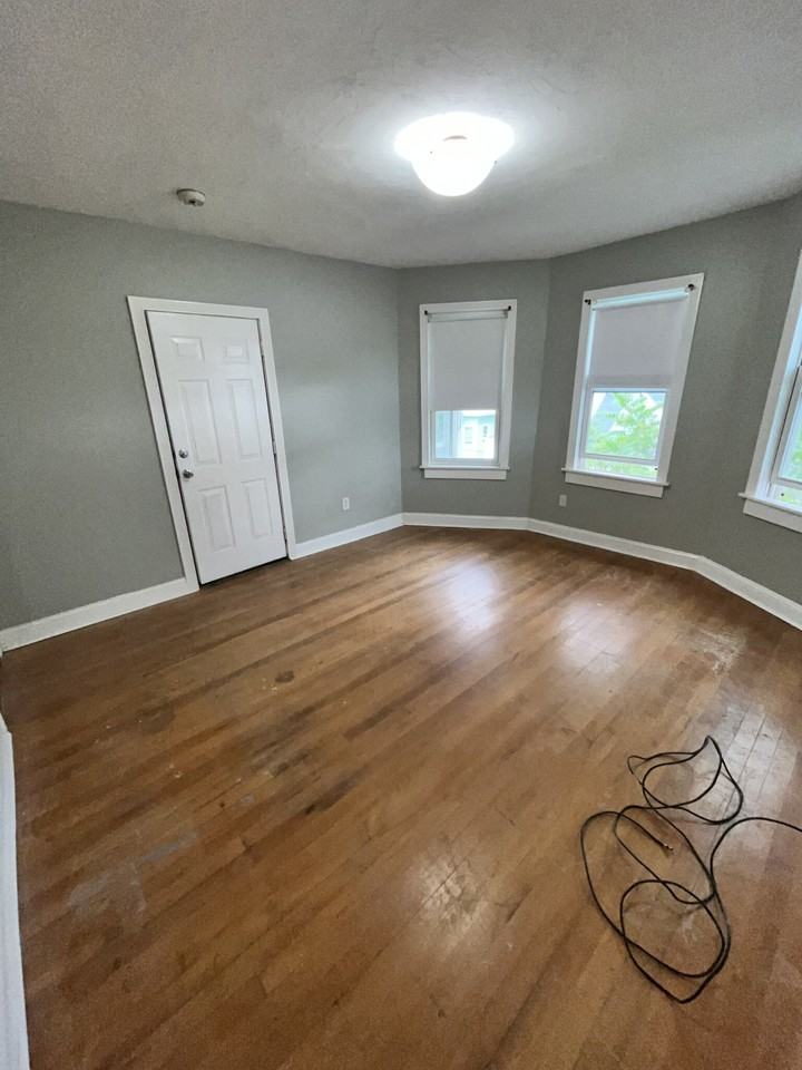 Vale St #3 - Photo 2 of 9