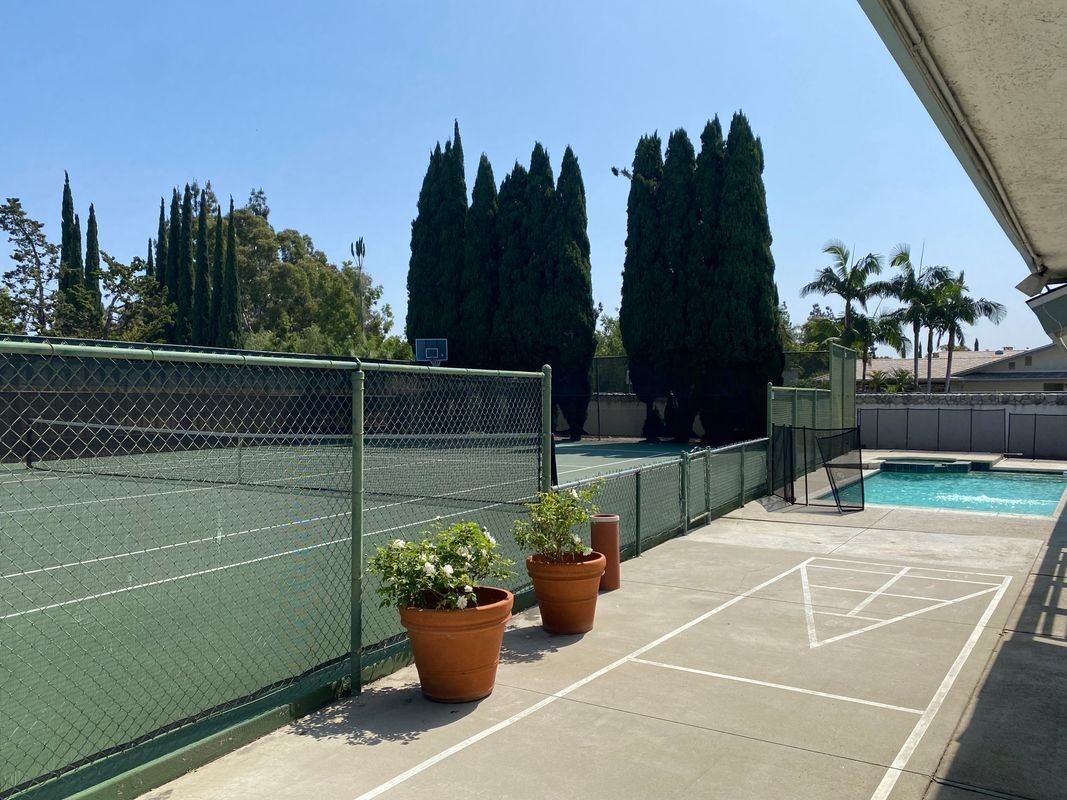 18511 Durfee Cir - Photo 3 of 22