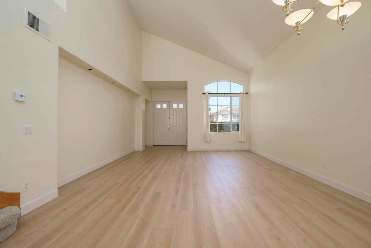 5219 S Chariton Ave - Photo 3 of 23