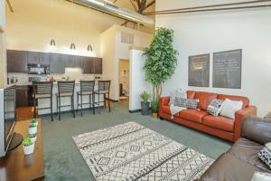 featured image of 142 W Johnson St