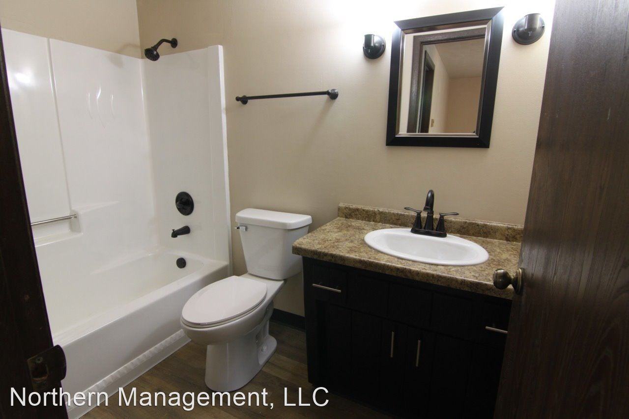 Oakview - Photo 3 of 6