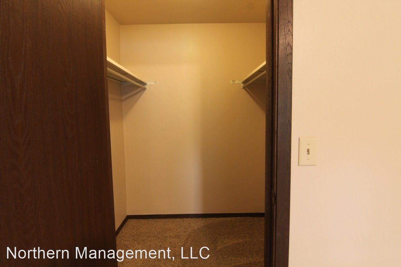 Oakview - Photo 4 of 6