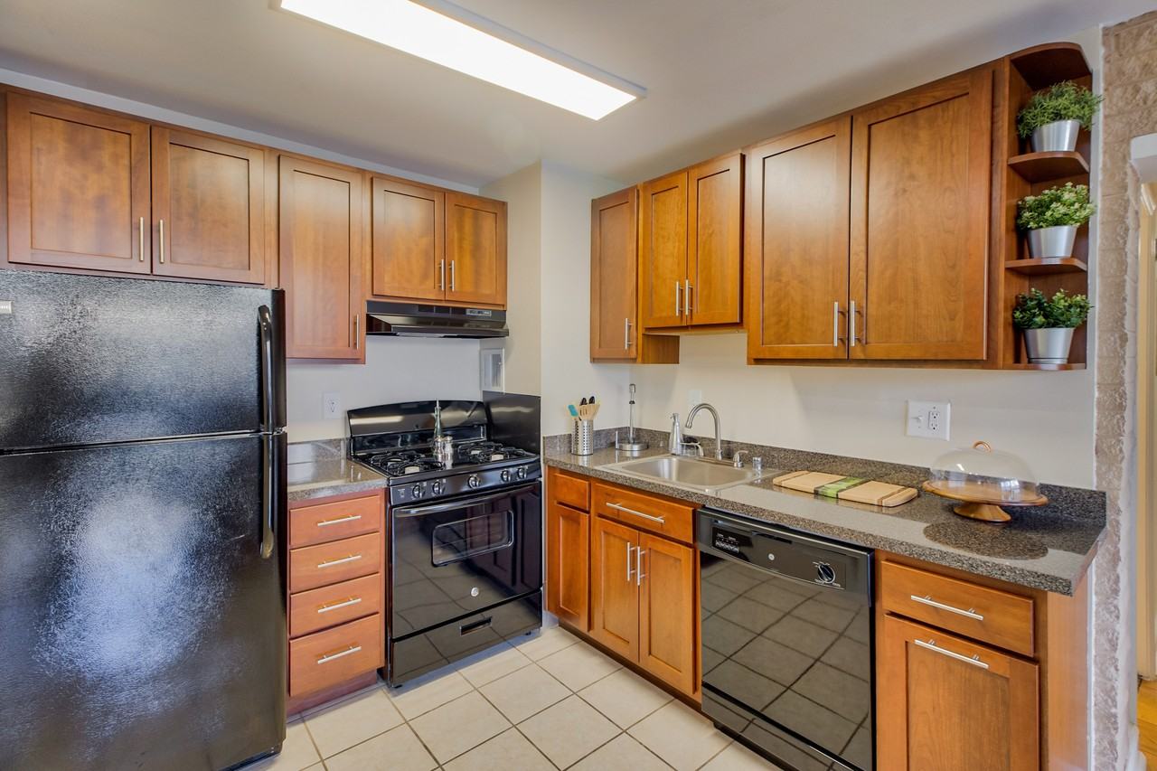 Heritage Park Apartments - Photo 4 of 50