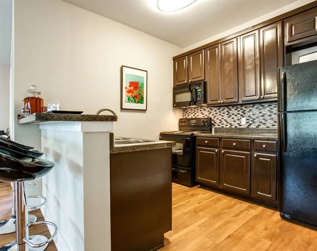 Courtyard of Roses - Photo 3 of 21