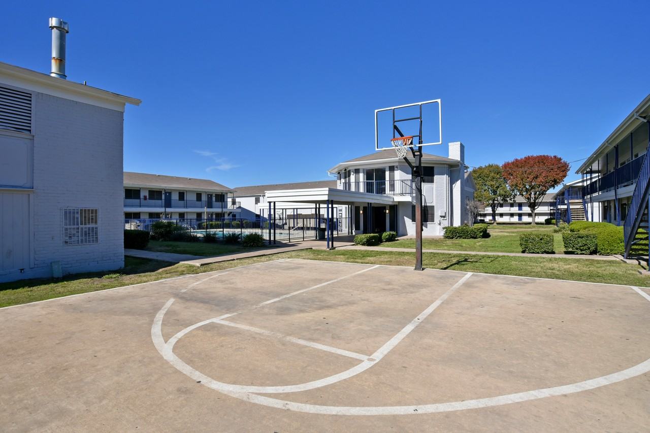 Metro at 1515 - Photo 4 of 36