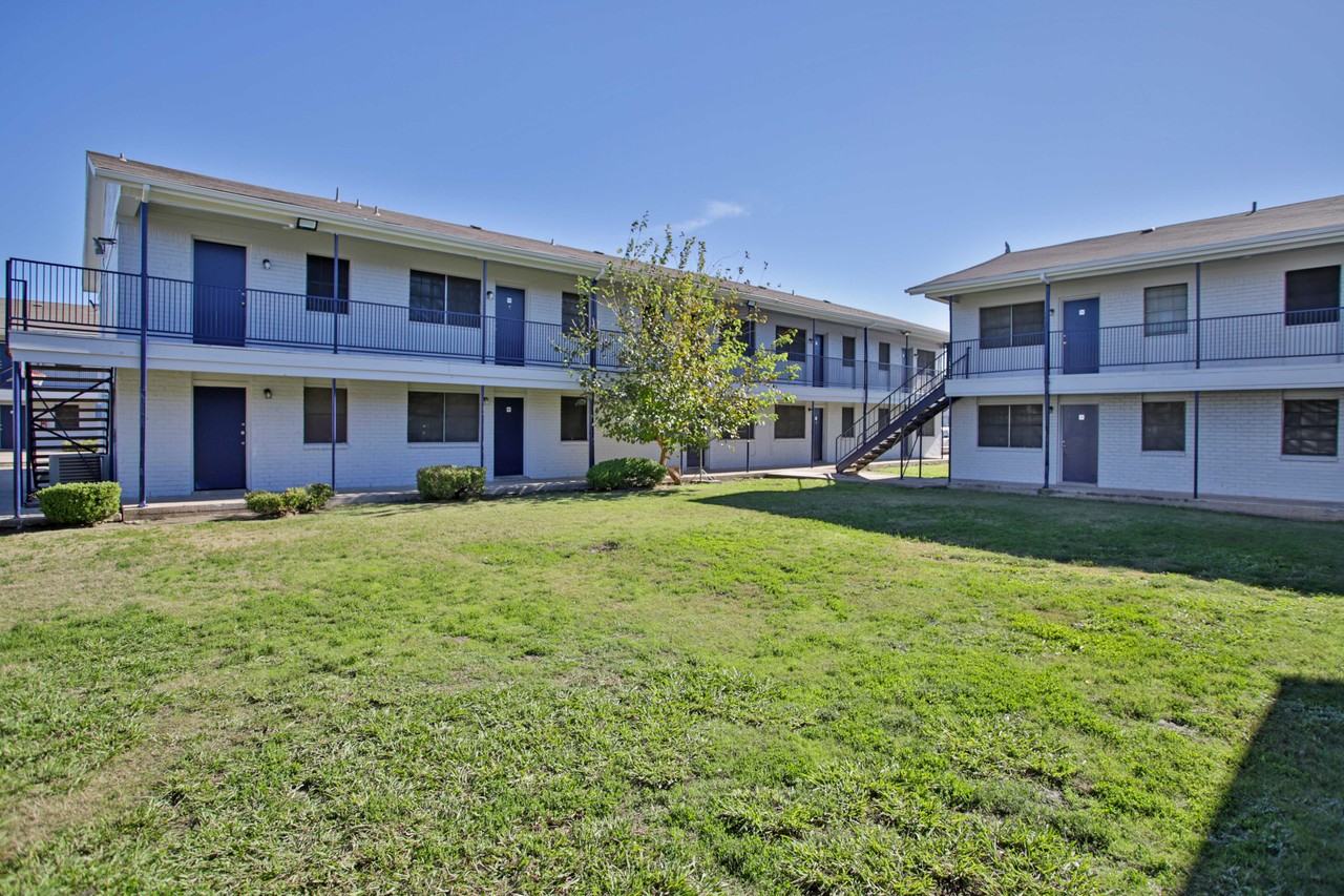 Metro at 1515 - Photo 7 of 36