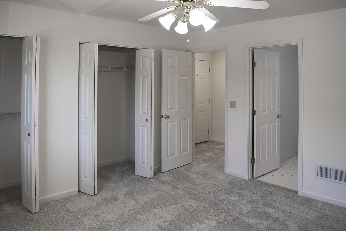 806 + 910 Hartwell Dr by Royse + Brinkmeyer - Photo 6 of 7