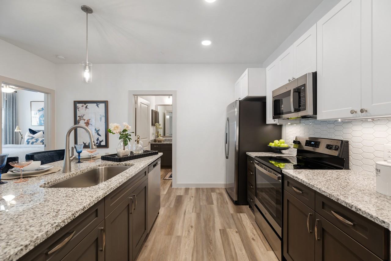 The Strake at Grand Central - Photo 3 of 21