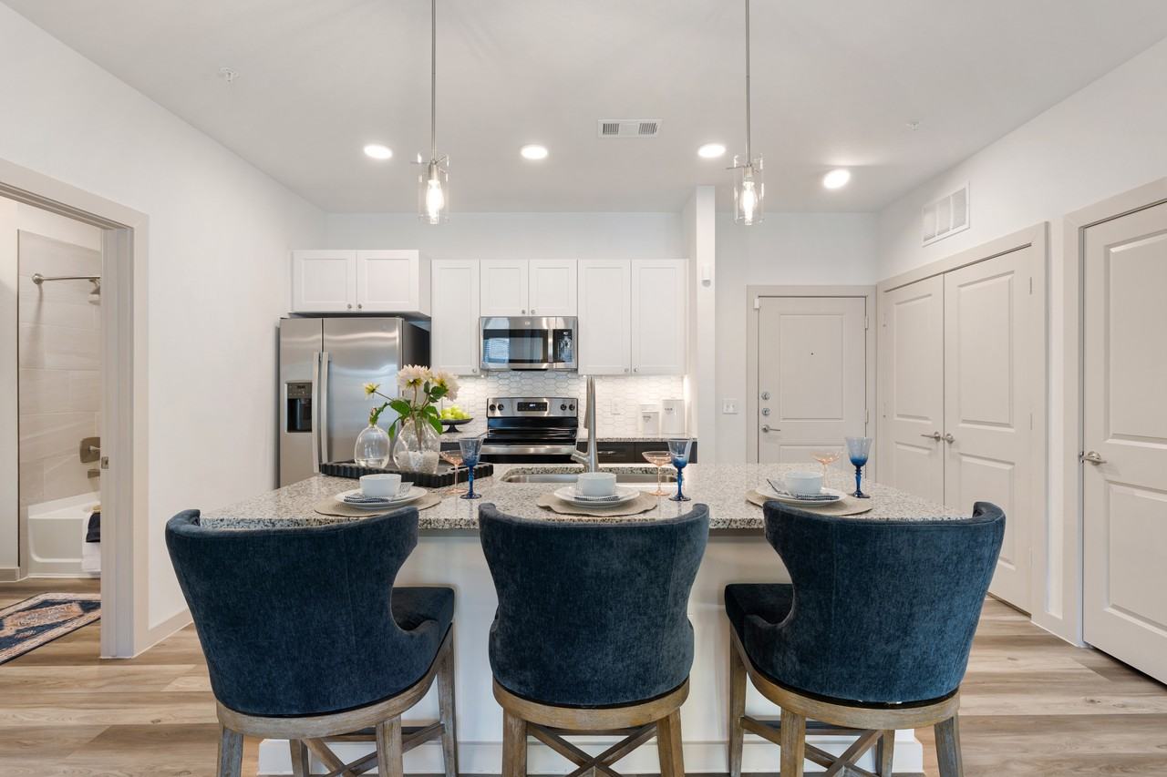 The Strake at Grand Central - Photo 4 of 21