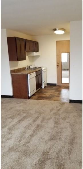 502 E Main St - Photo 5 of 15