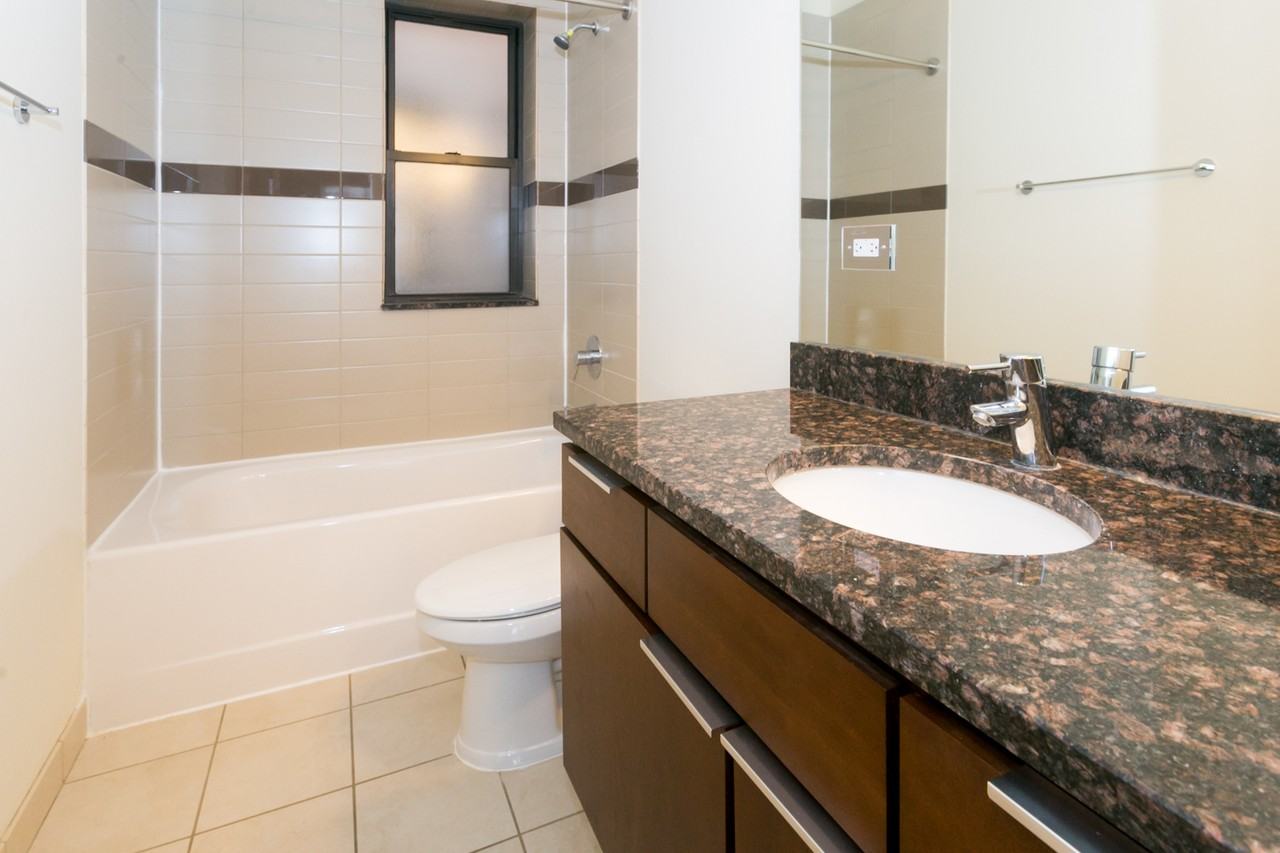 5118  S. Greenwood - Photo 6 of 34