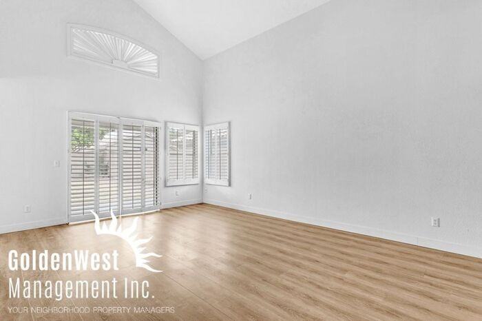 4943 W Oraibi Dr - Photo 3 of 25