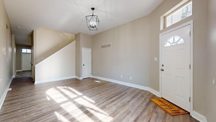 1723 S Tucker Blvd - Photo 3 of 30