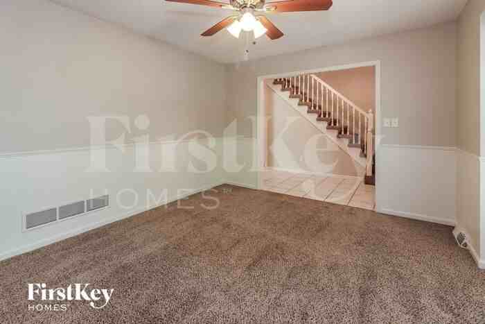 11812 Harrison St - Photo 2 of 16