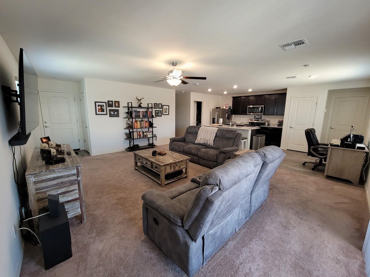 517 W Black Hawk Pl #NA - Photo 2 of 8
