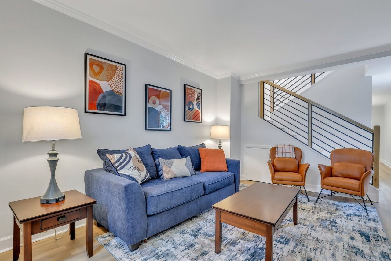 101 E Gaston St #1A - Photo 6 of 28