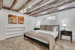 featured image of 203 E York St