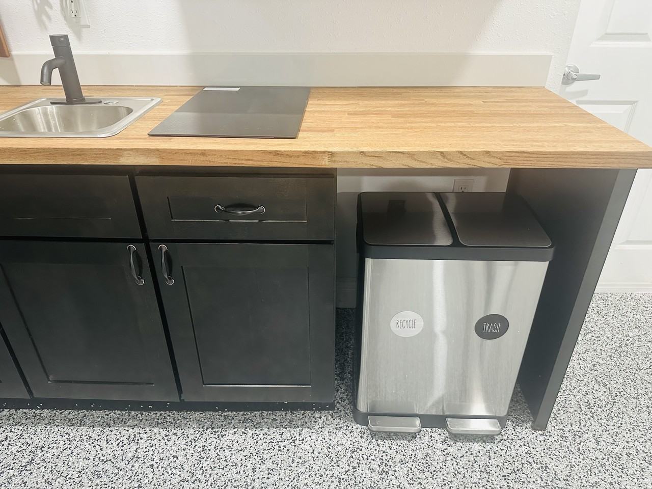 835 S Dallas Ave - Photo 3 of 9