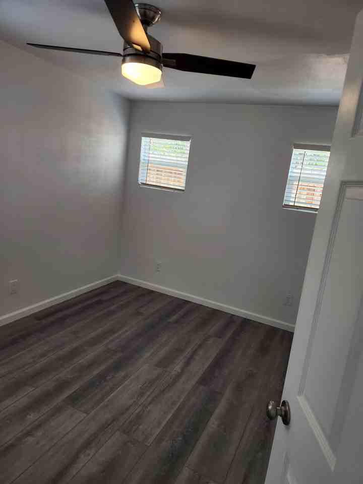 313 Senator Ave #NA - Photo 3 of 8