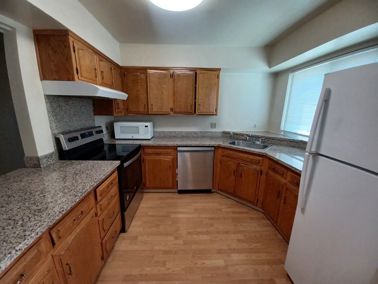 43162 Starr St #43162 - Photo 3 of 13