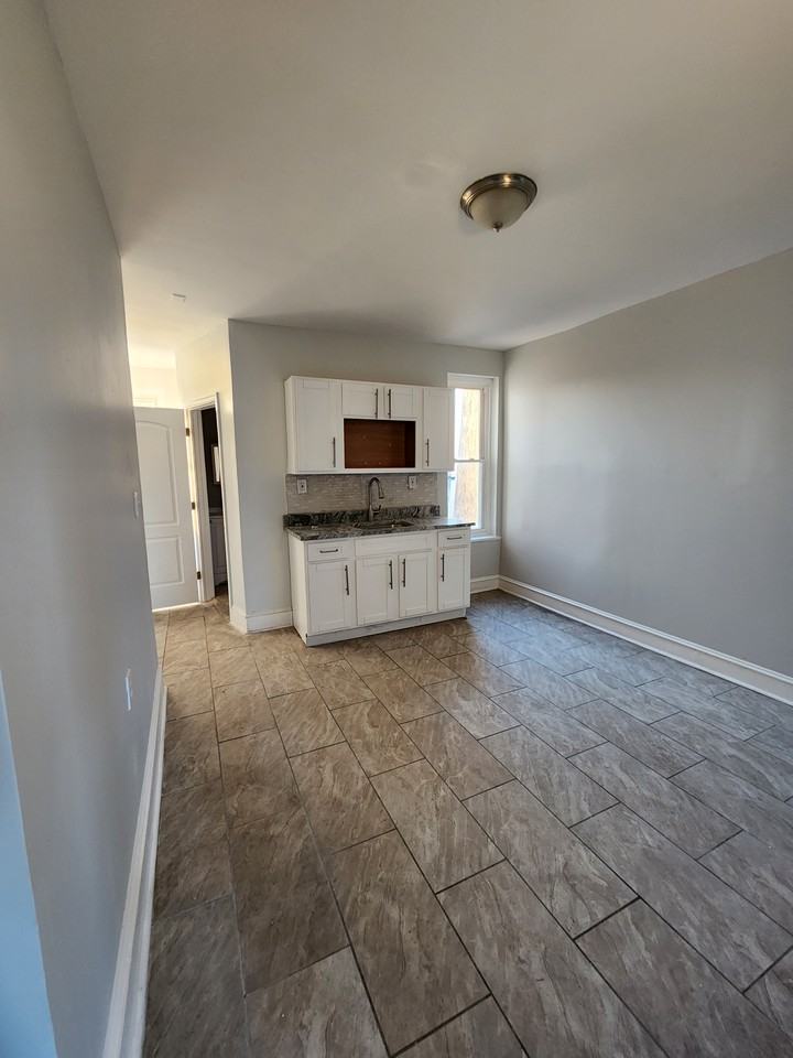 1238 N 55th St #3 - Photo 2 of 9