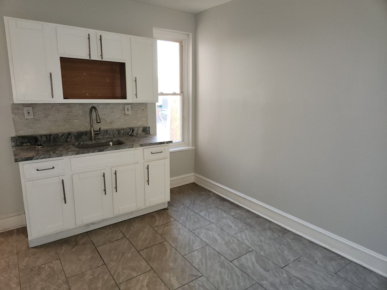 1238 N 55th St #3 - Photo 3 of 9