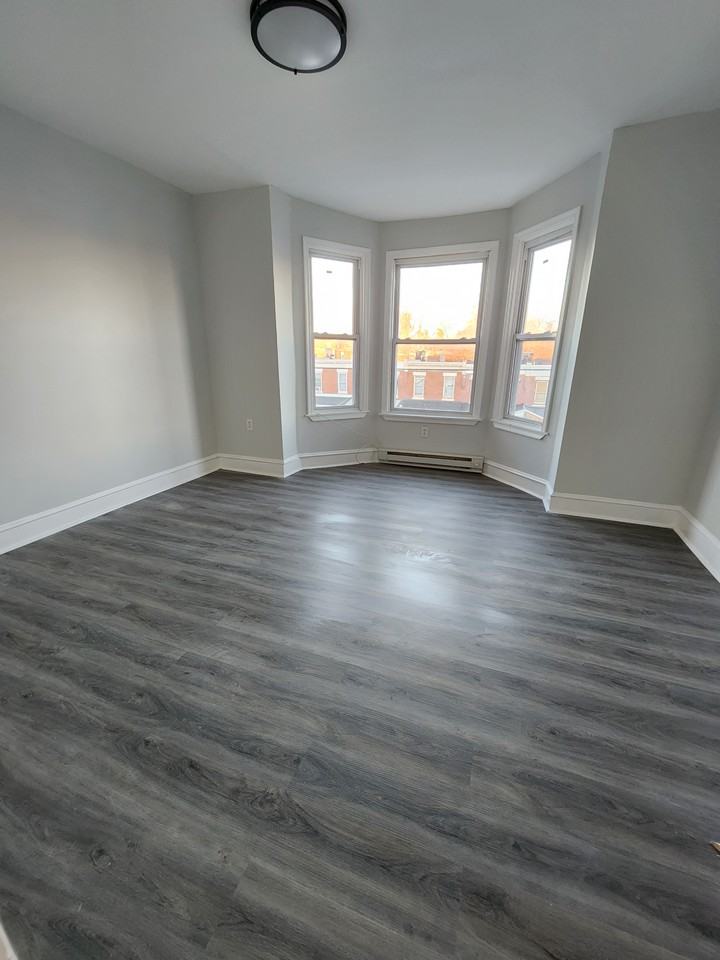 1238 N 55th St #3 - Photo 4 of 9