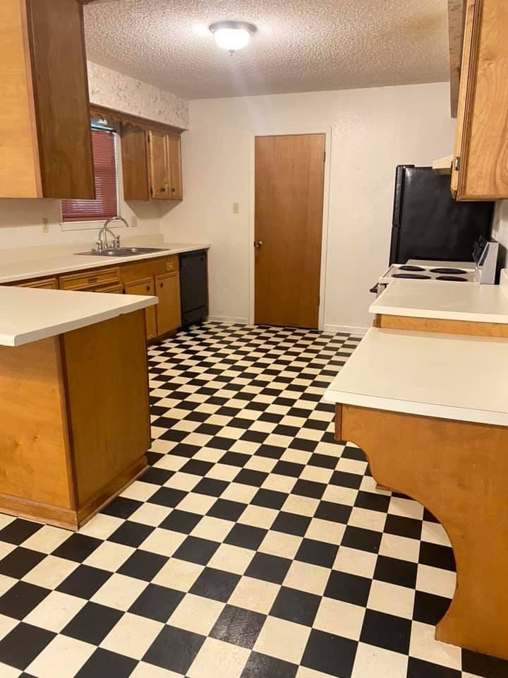 1215 Port Arthur Ter #1 - Photo 4 of 8