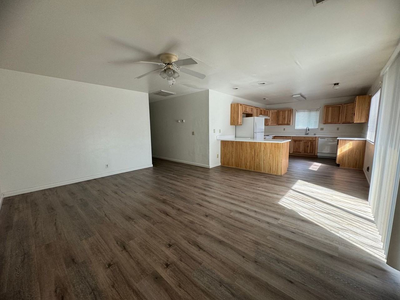 620 West Sacramento Avenue - Photo 2 of 9