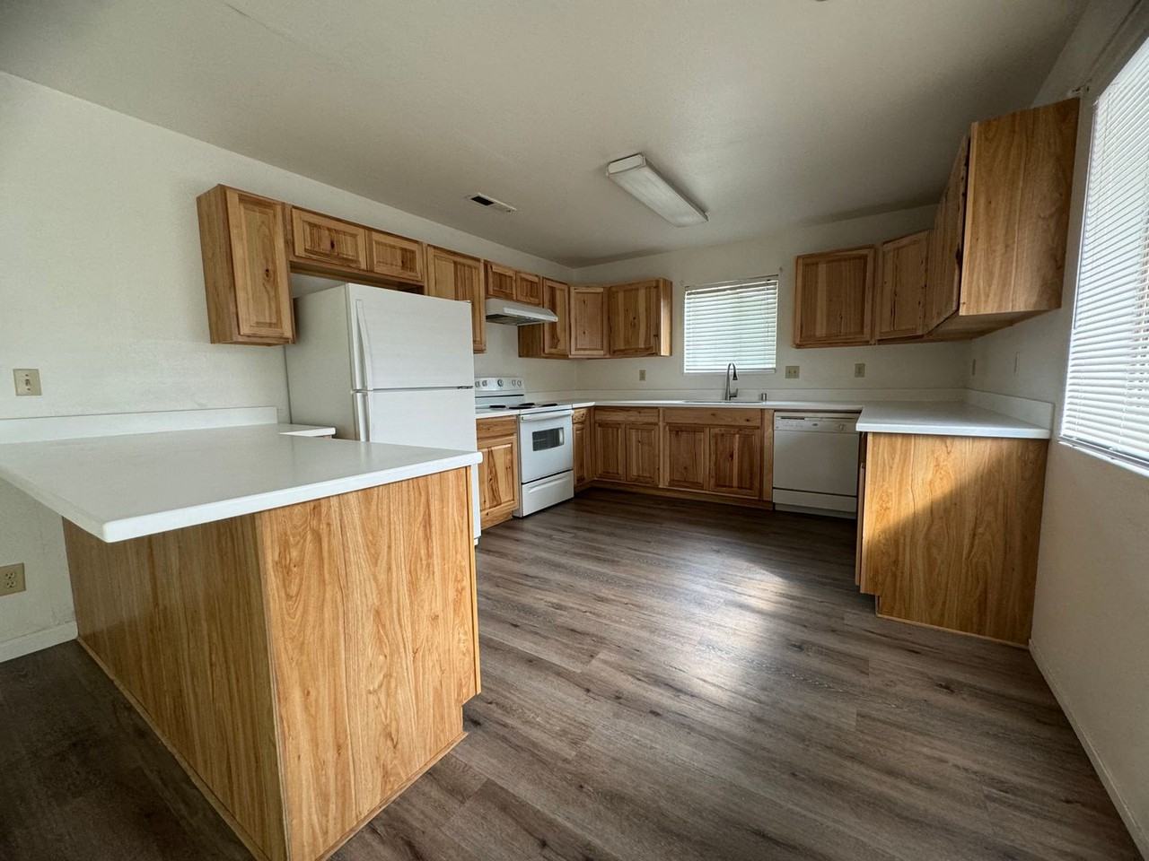 620 West Sacramento Avenue - Photo 4 of 9