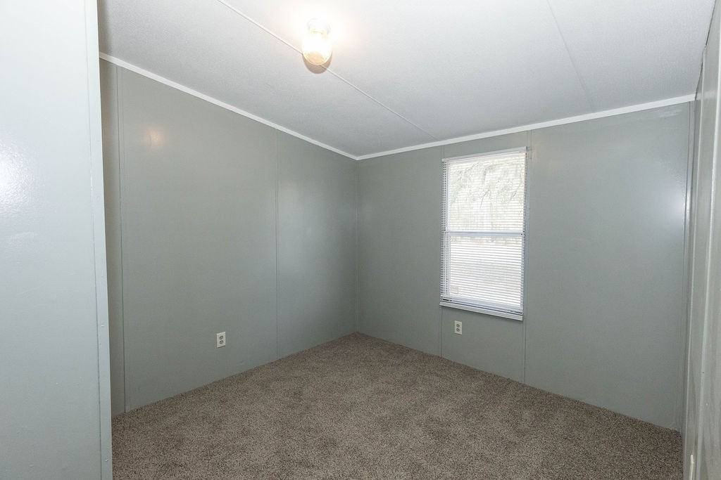 108 Sherwood Ct #1 - Photo 3 of 10