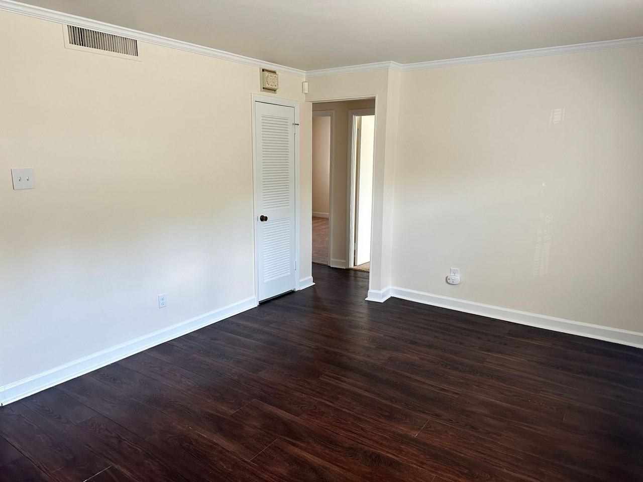 920 Mcalway Rd Apt A - Photo 6 of 12