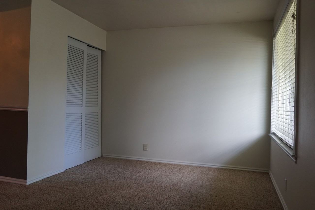 406 East 3335 South - Photo 5 of 17