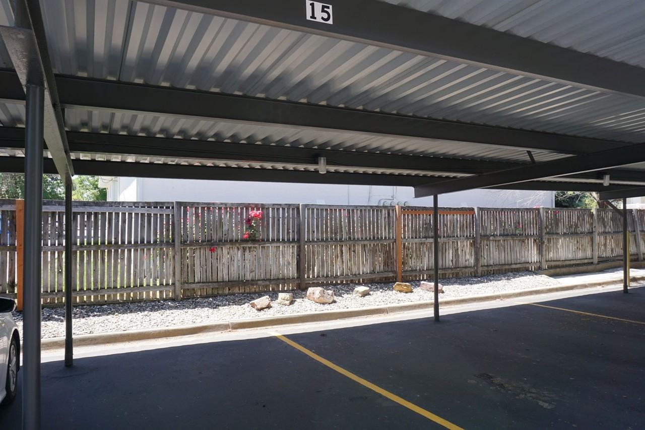 406 E 3335 S - Photo 2 of 11