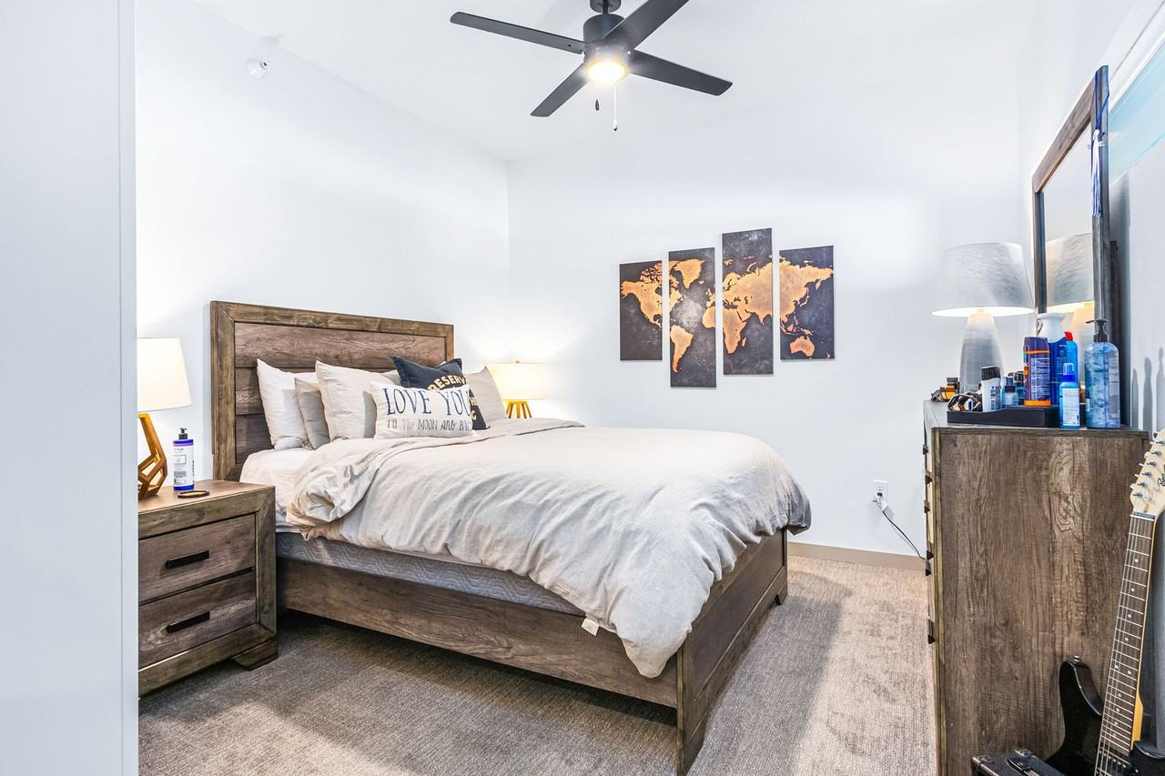 The BLU on Lorraine - Photo 4 of 50